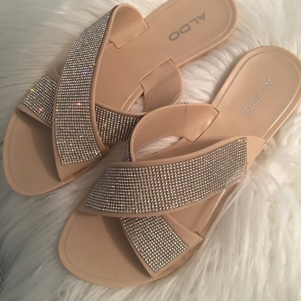 Aldo slides